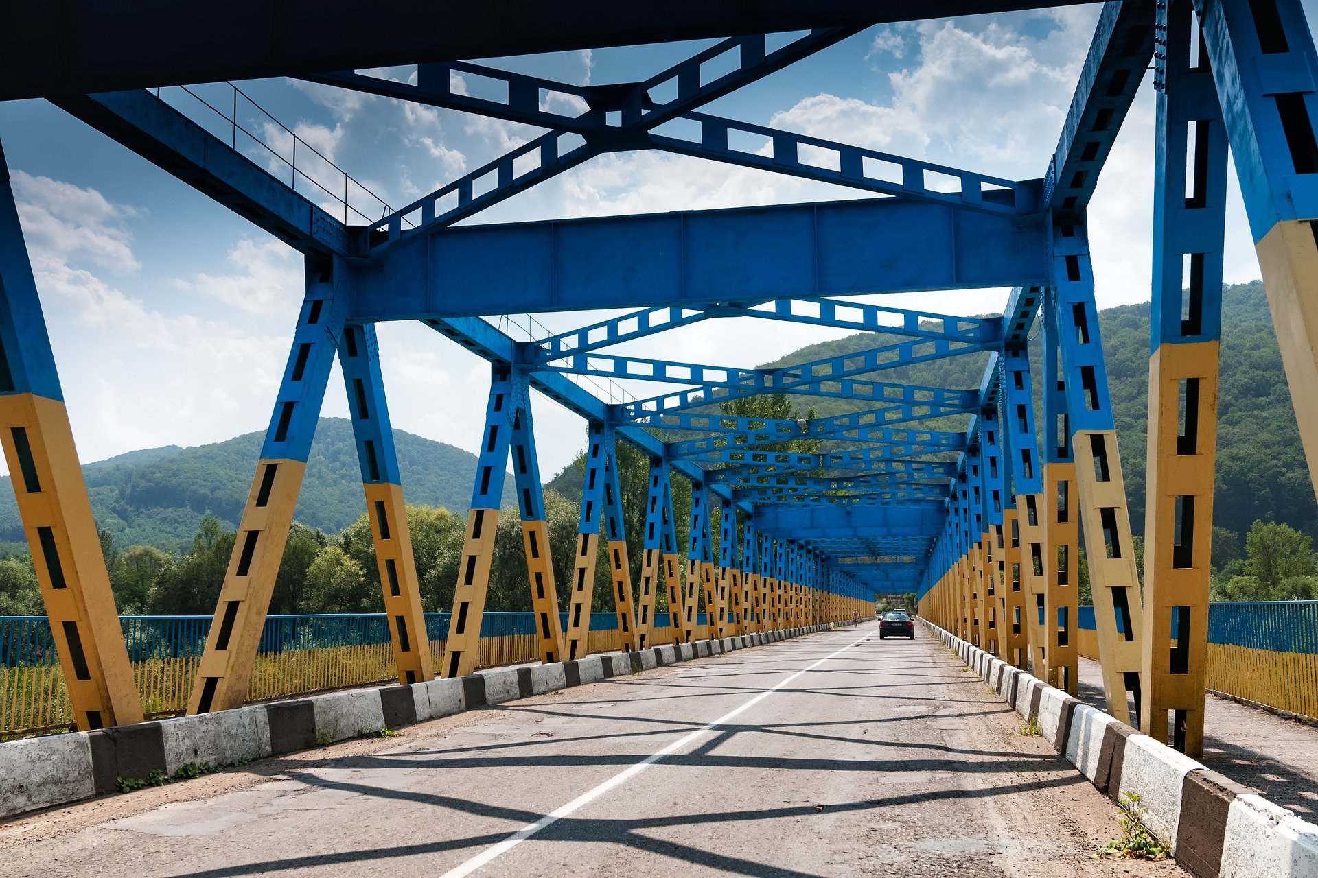 Hilfs-Brücke Ukraine
